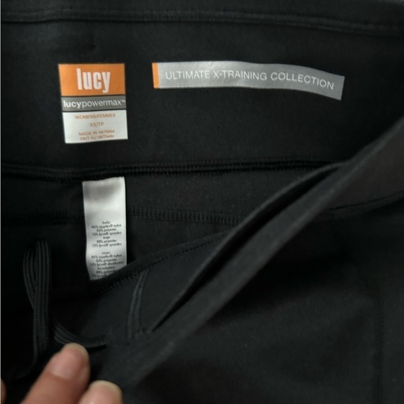 New - Lucy activewear-  novelty lotus Capri - Picture 4 of 4